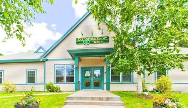 Spacious Townhouse Unit at Coldspring Resort - Prime Week July 23-30 in Ashland