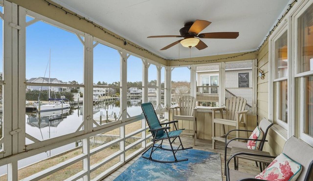 Starfish Hideaway -Waterfront Outer Banks Retreat in Kill Devil Hills