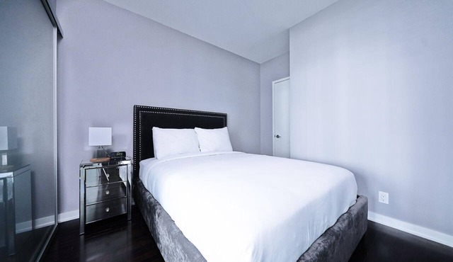StayToronto - Elevate Stay Queen Duo Suite - Prime Location in Toronto