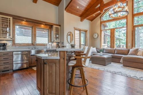 Stonegate 11 in Mammoth Lakes