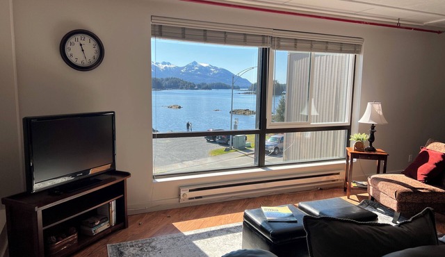 Studio Downtown Apt. 7 w/Ocean & Mountain Views. in Sitka