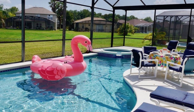Stunning Family Friendly Villa with Lake Views - Close to all Major Attractions! in Kissimmee