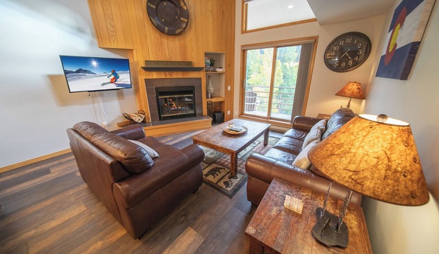 Summer Retreat | Large Balcony & Amazing Views in Keystone