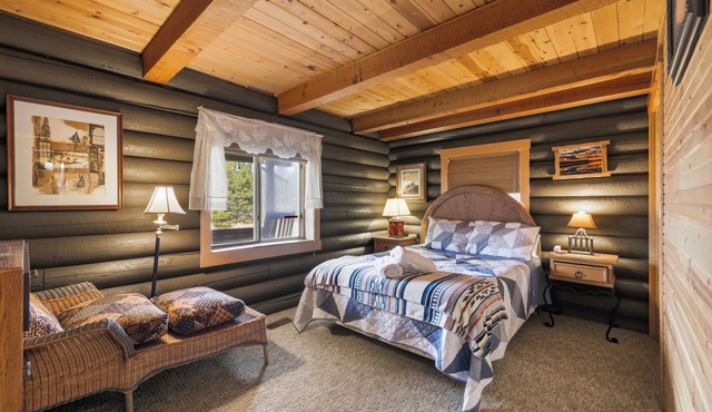Sunriver Riverfront Log Cabin With Hot Tub in Bend