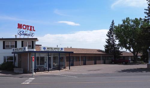 Sunset Motel in Fort Macleod