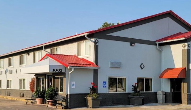 Super 8 by Wyndham Jacksonville in Jacksonville