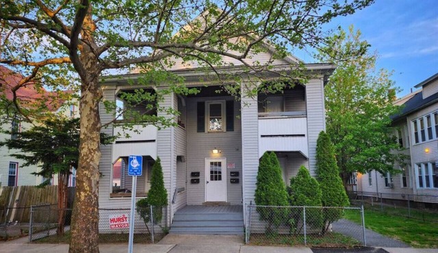 Tastefully furnished repose home in Springfield