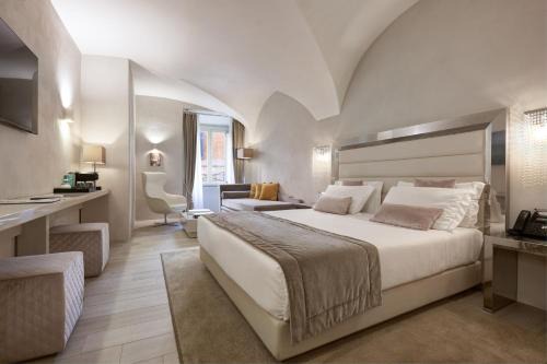 Terrace Pantheon Relais in Rome