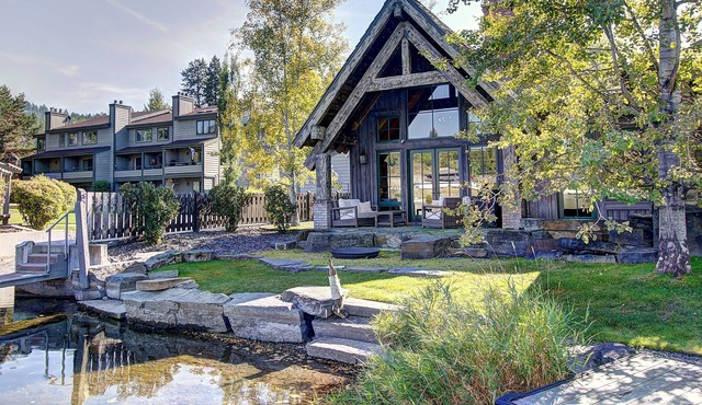 The Boulder at Bear Dance Village, Waterfront with Private Dock!! in Bigfork