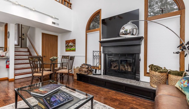 Unwind at Star Gazer`s Getaway in Galena
