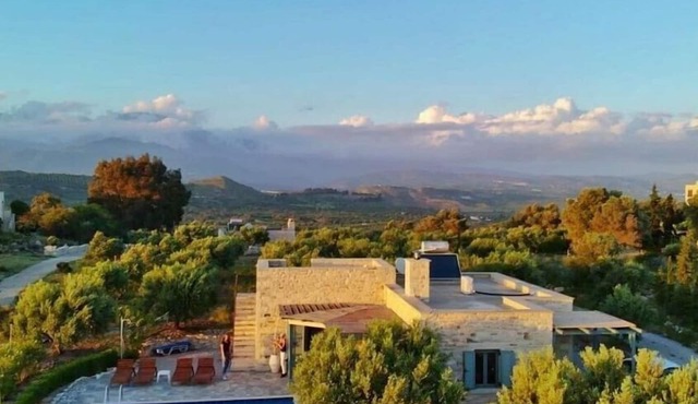 Villa Chalikia Comfortable holiday residence in Τυμπάκι