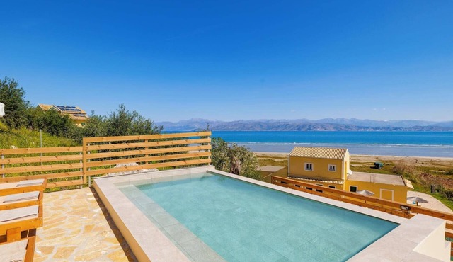 Villa Dimakos by Villa Plus in Apraos