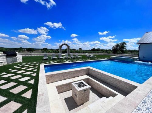 Villa & Domes at The Retreat in Fredericksburg