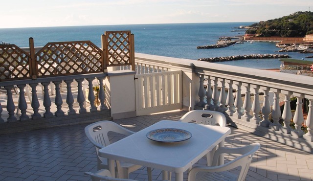 Villa Fiorella - VILLA FIORELLA - Bilo monte B in Castiglioncello