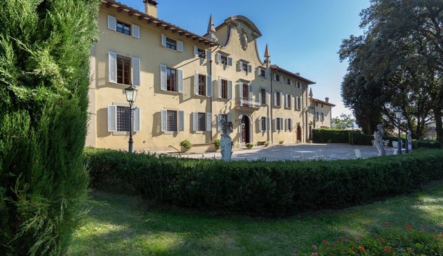 Villa in Ronta with 13 bedrooms sleeps 26 in Ronta