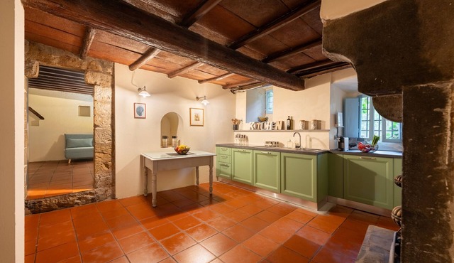 Villa 'San Clemente' on the Florentine hills with Garden and Private Parking and Wi-Fi in Fiesole
