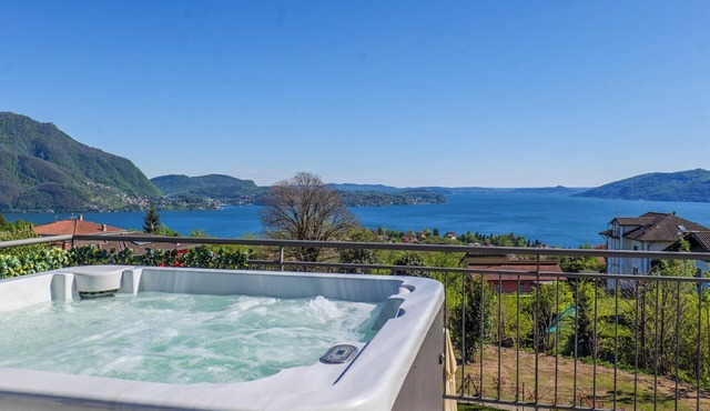 Villa Spa Nipotine A by Lago Reisen in Arizzano