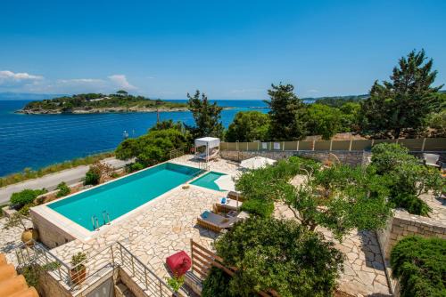 Villa Terra del Nonno with Sea Views & Pool in Gaios