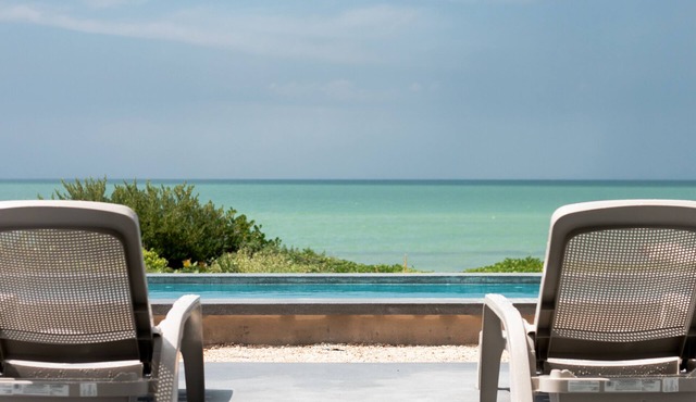 Water Front property for large families. With all the amenities you need. in Chelem