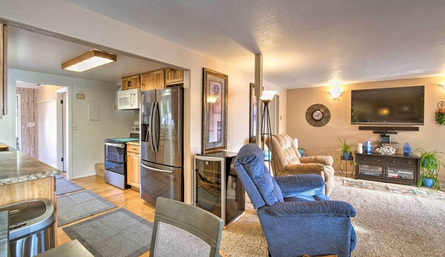 Waterfront North Bend Home: 9 Miles into Town in North Bend