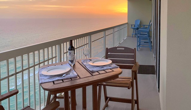 Waterfront PCB Condo w/Balcony + Beach Gear! in Panama City Beach