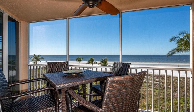 Welcome to Beach Villa's # 202 Vacation Rental - 250 Estero Blvd condo in Fort Myers Beach