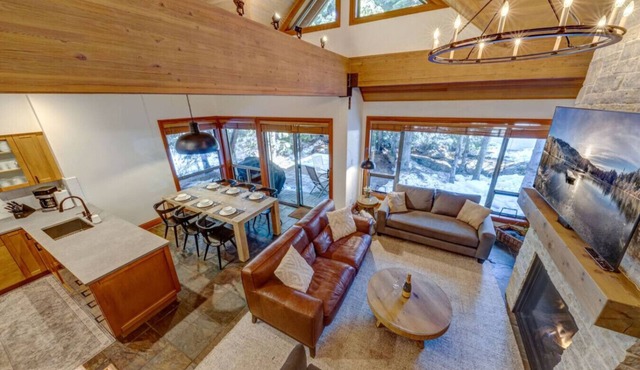 Whistler Village Townhome with Private Hot Tub in Whistler