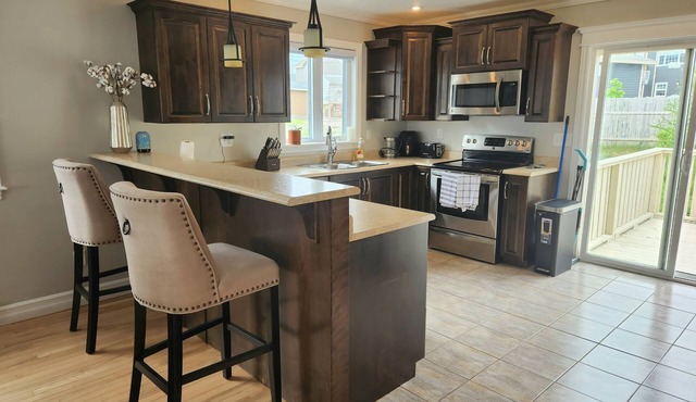 WOW! Executive 2-Bedroom 2-Bathroom in Paradise