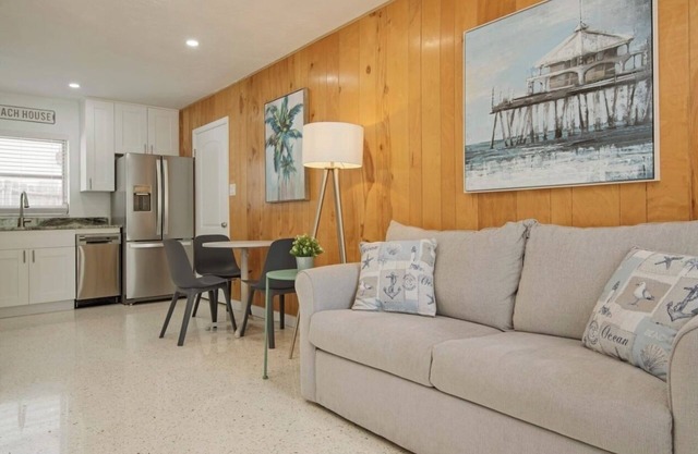 Renovated At Cottages 