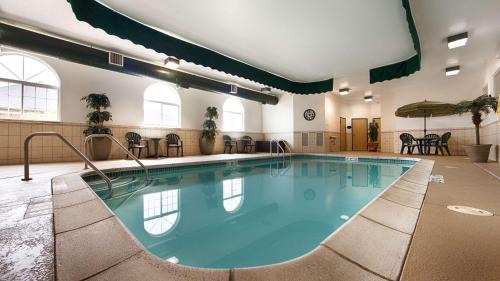 Macomb Inn 