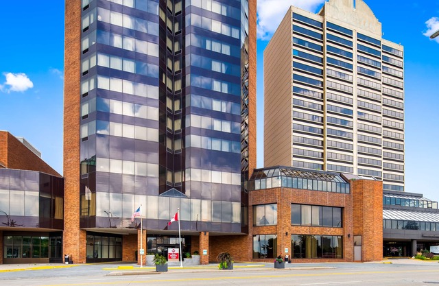 Best Western Plus Waterfront Hotel in Windsor