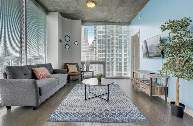 FRONTDESK Skyhouse Apts Uptown Charlotte in Charlotte
