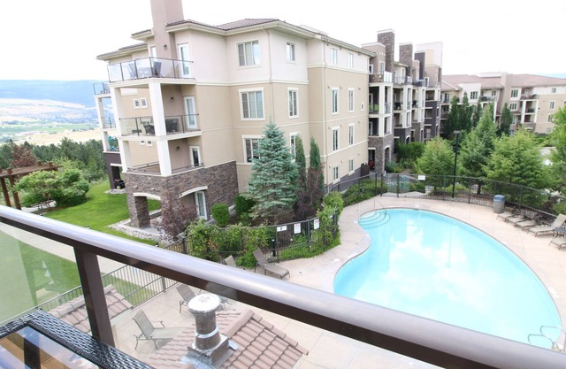 Pool And Golf Course Views-1621 in Kelowna