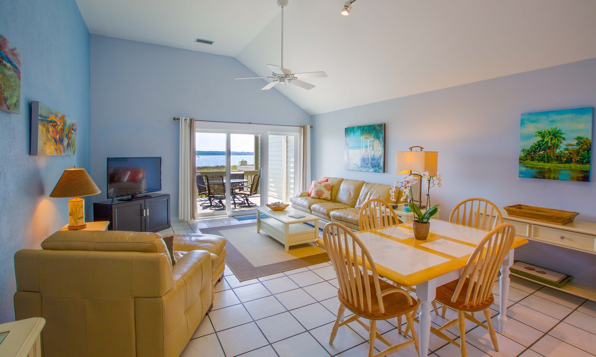 Seabrook Island Villa | STUNNING BEACHFRONT UPPER VILLA,Electric Awning over Deck,Amenity Cards INCLUDED