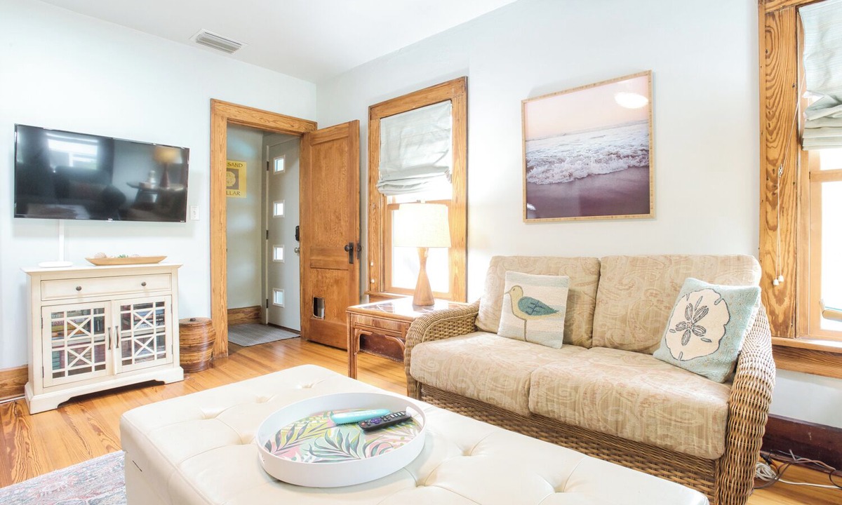 Gulfport House | The Sand Dollar - Historic Charm Meets Historic District Beach Chic