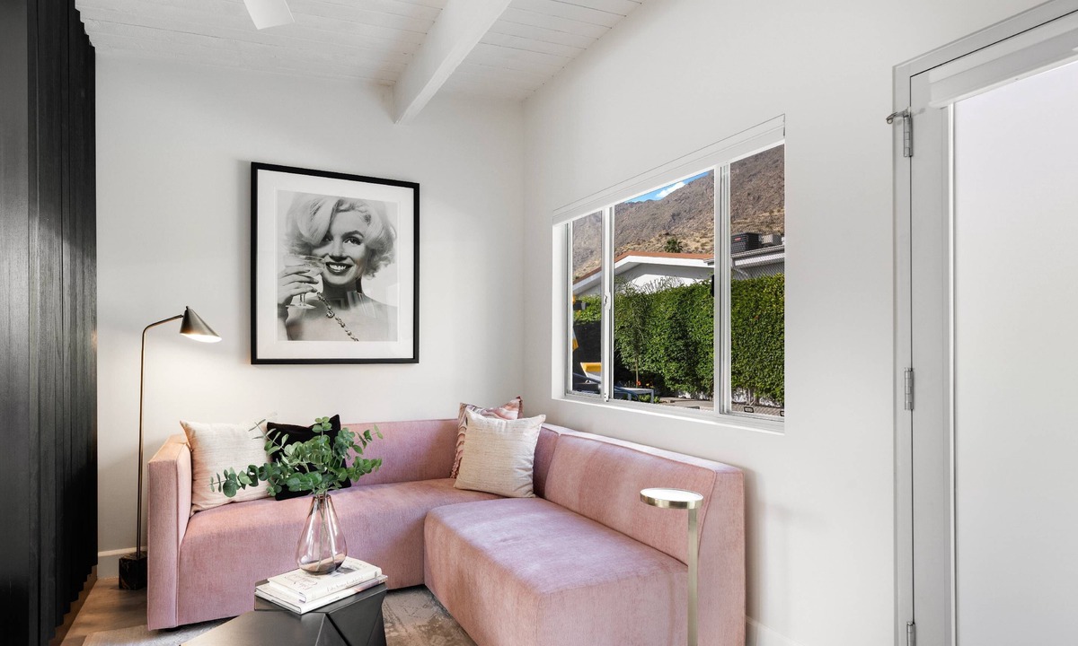 Historic Tennis Club Condo | Luxurious Tennis Club Bungalow 2 with Mountain Views and Walks to Downtown Palm Springs!