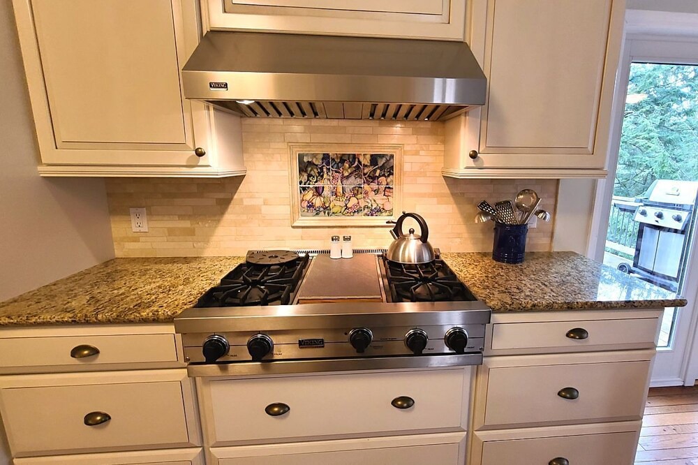 Photo of Kitchen in Birchwood Farms