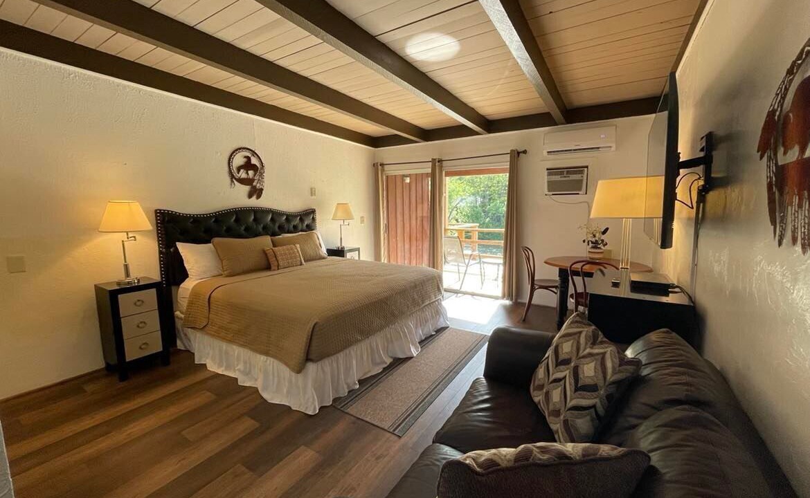 Photo of Bedroom in Shady Cove