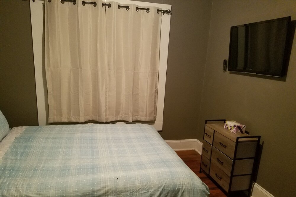 Photo of Bedroom in Optimist Park