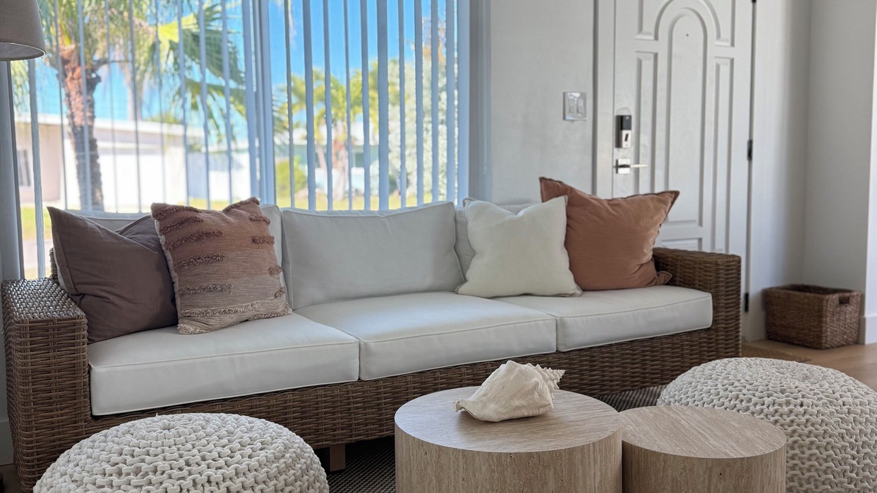 Photo of Livingroom in Redington Beach