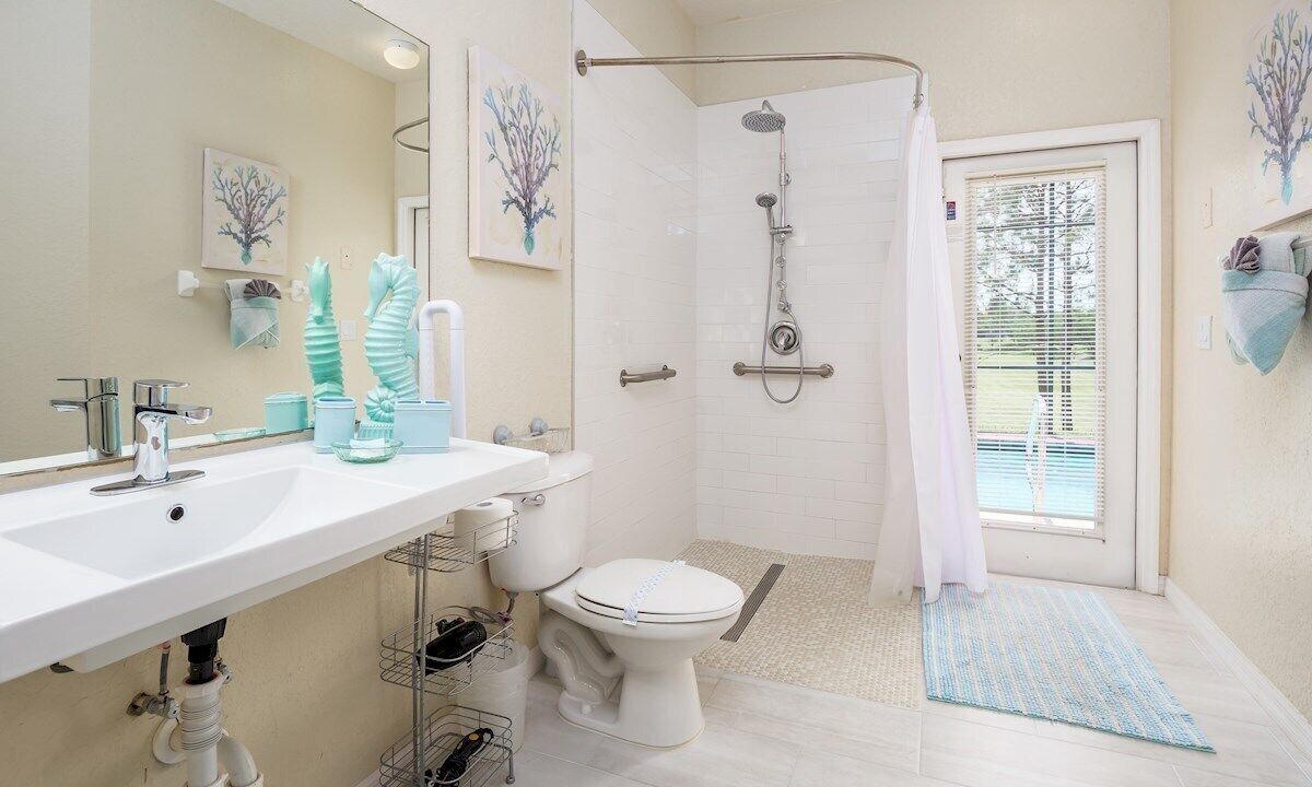 Photo of Bathroom in Four Corners