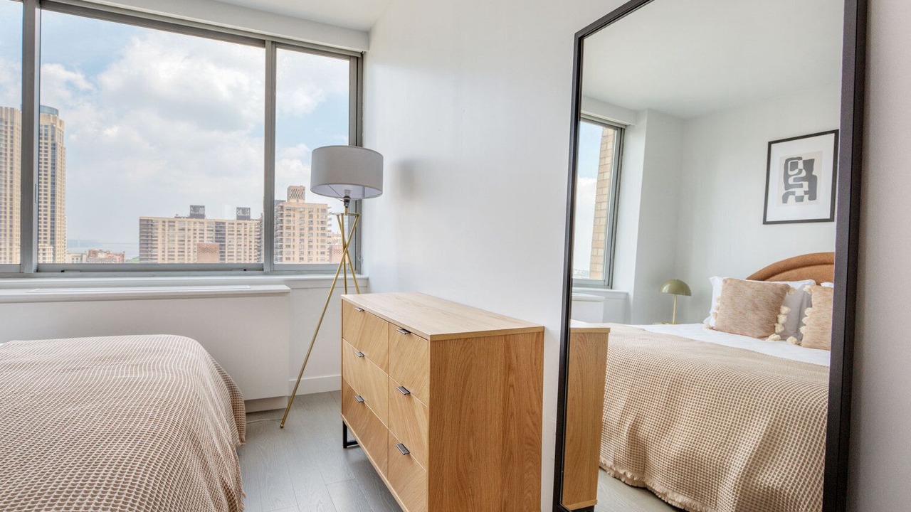 Photo of Bedroom in Lincoln Square