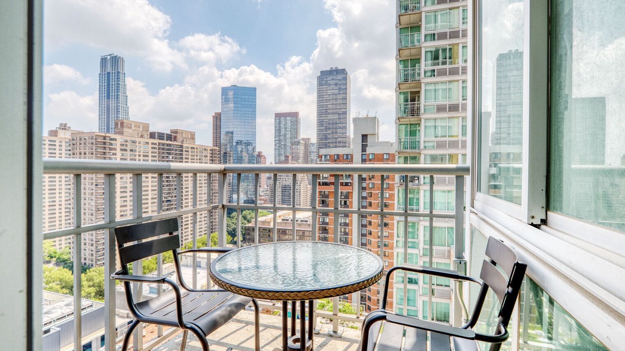 Photo of Outdoor in Lincoln Square
