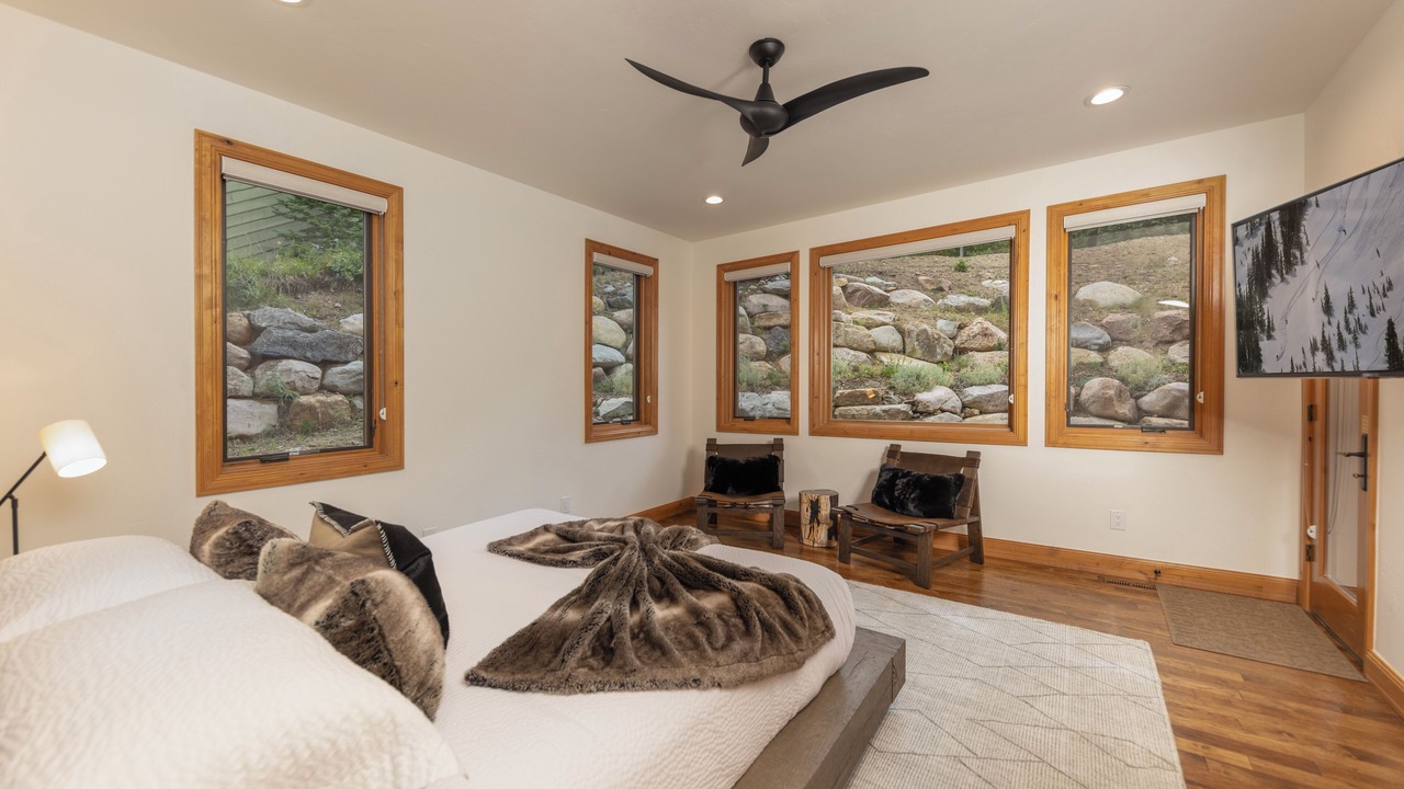 Photo of Bedroom in Woodmoor