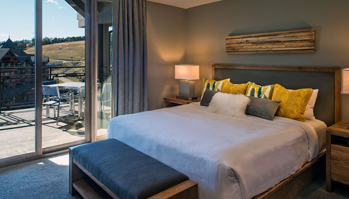 Photo of Bedroom in Peak 8