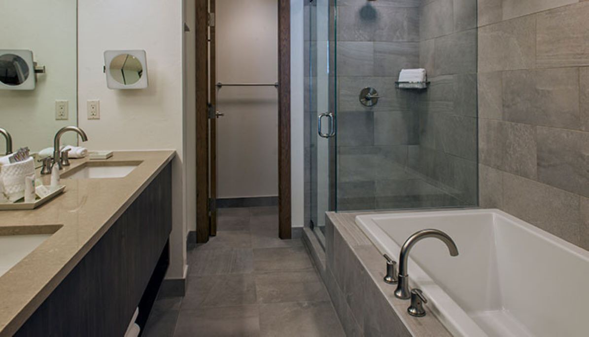Photo of Bathroom in Peak 8