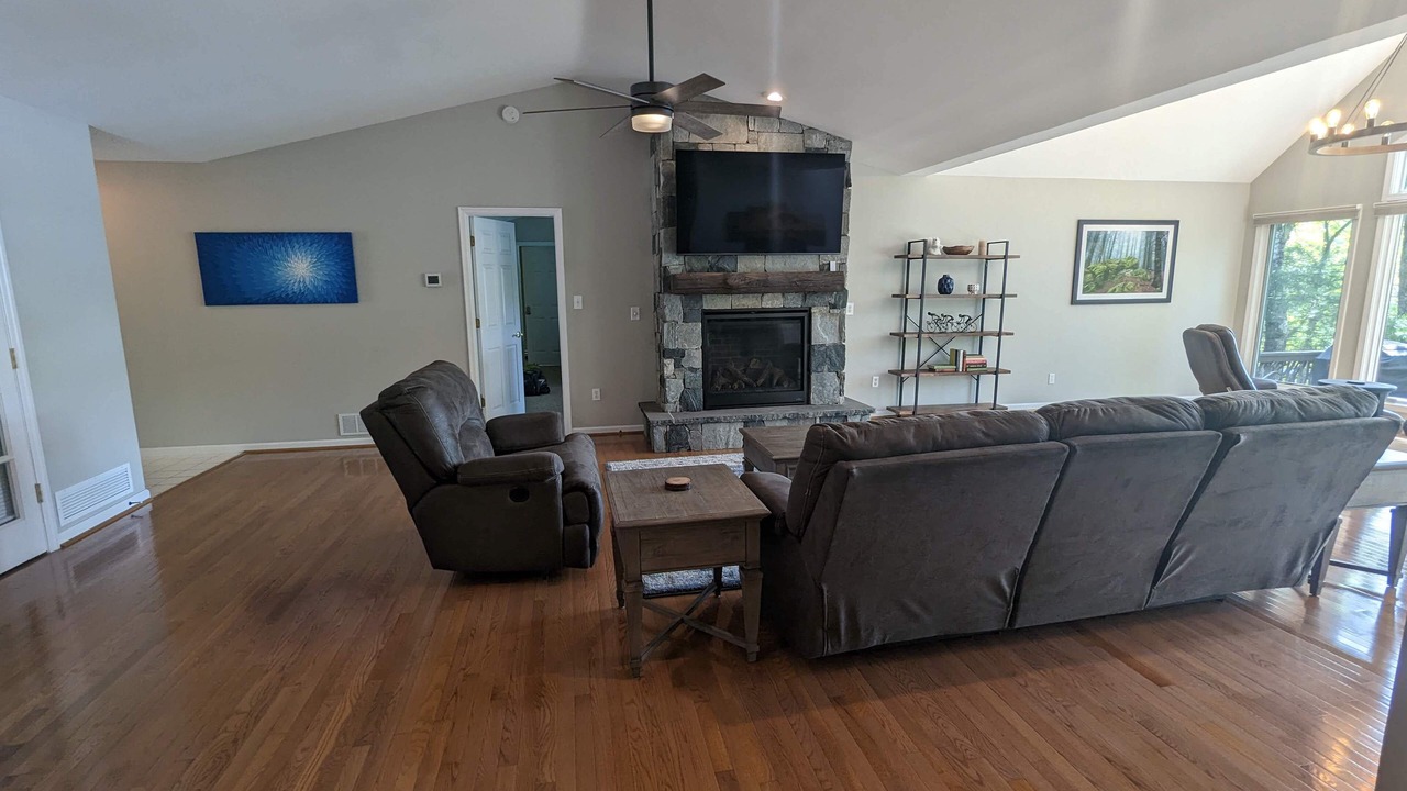 Photo of Livingroom in Brevard