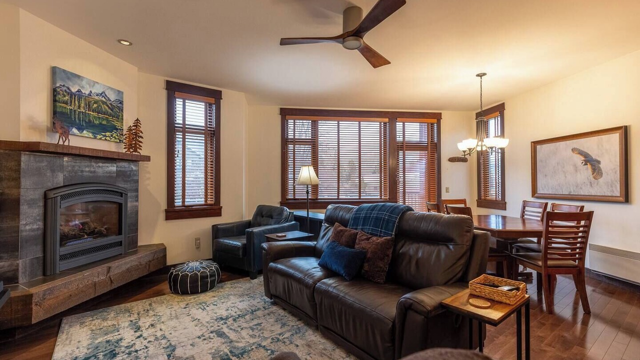 Photo of Livingroom in East Kootenay