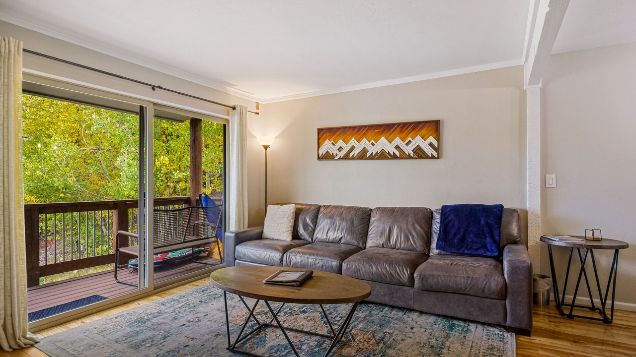 Photo of Livingroom in Baldy Mountain