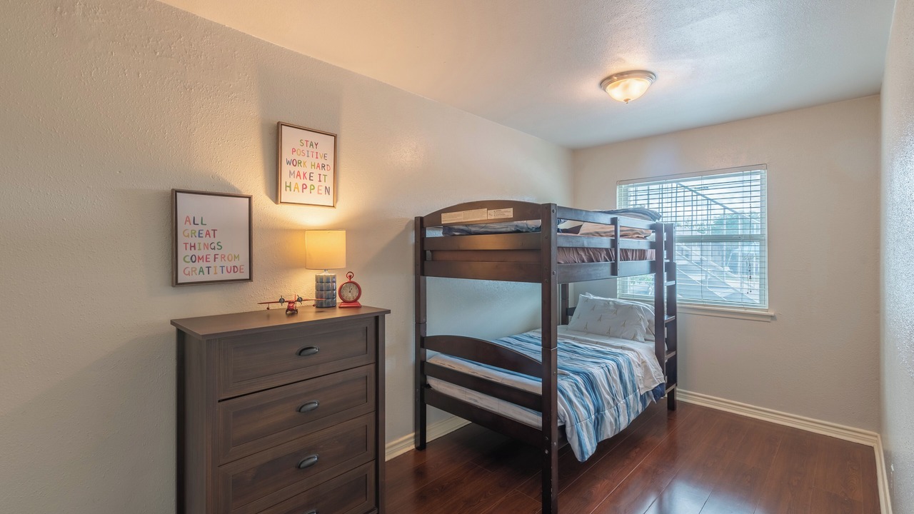 Photo of Bedroom in Mahncke Park